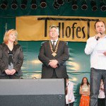 Trdlofest 2008. V strede primátor mesta Skalica, ing. Stanislav Chovanec a Iveta Radičová pri slávnostnom otvorení turistickej sezóny v meste.