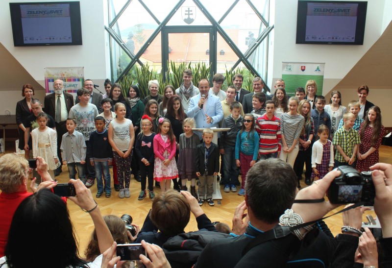 Ekotopfilm a Envirofest - odovzdavanie oceneni Pohladnica pre najdrahsieho cloveka. 24.maj.2015.Banska Bystrica.