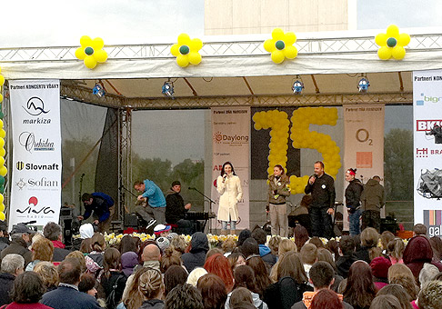 Druhý ročník Koncertu vďaky pri príležitosti 15. ročníka dňa narcisov. Bratislava, Eurovea, 15.4.2011.