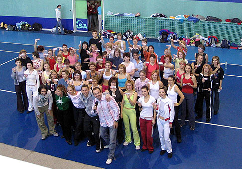 Aerobik show 2006 spoločná fotografia všetkých účastníkov.