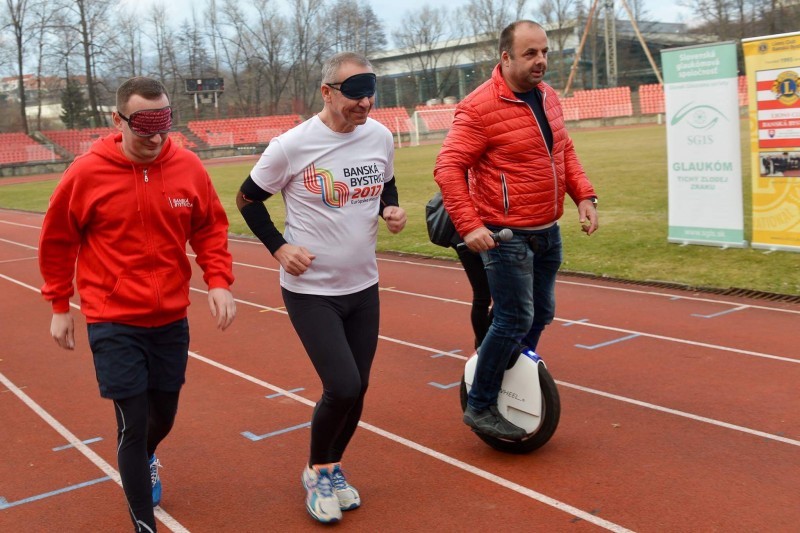 Solowheel, vyborna pomocka pre moderatora na velke plochy. 15.marec 2017. Banska Bystrica.